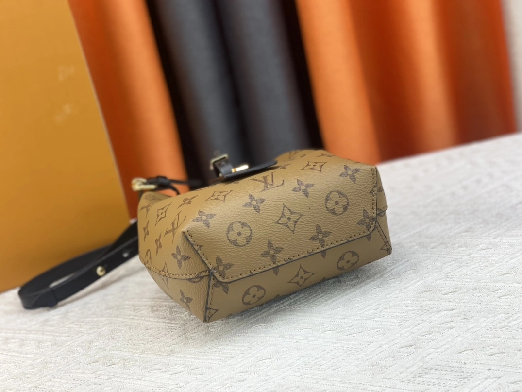 Comfortable 3015 Louis Vuitton AAA Quality Handbags For Women