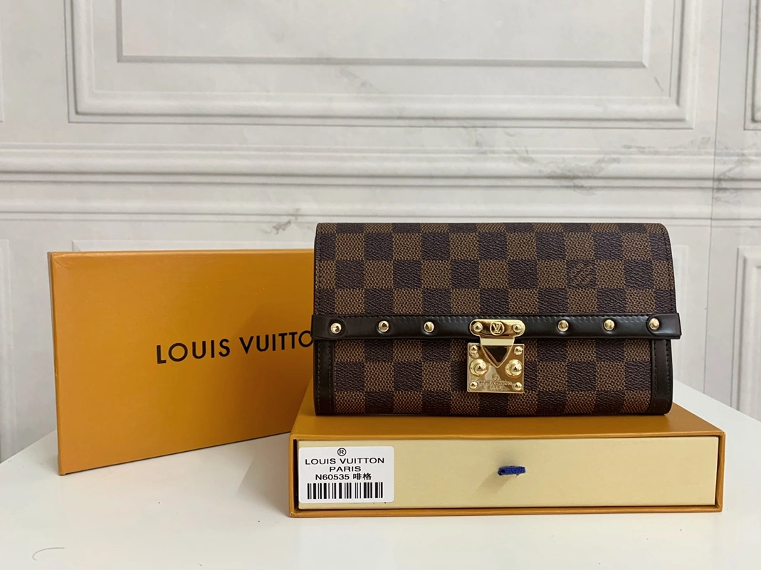 Comfortable 3058 Louis Vuitton LV Card Case For Women
