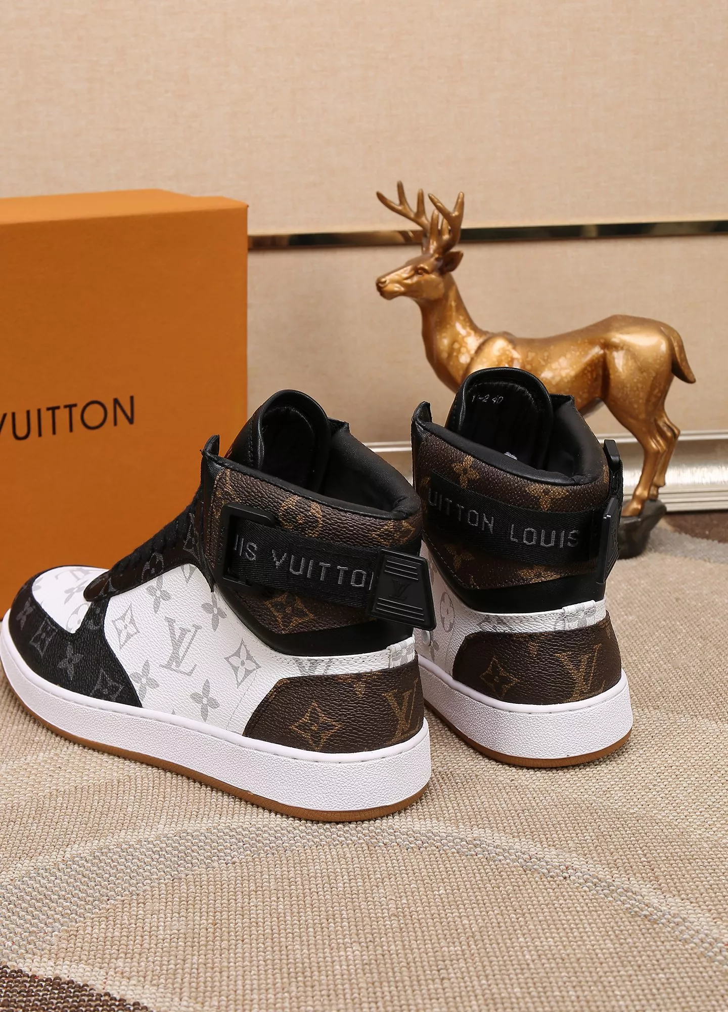 Comfortable 3168 Louis Vuitton High Tops Shoes For Men