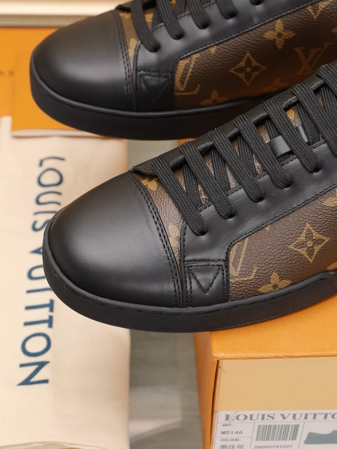 Comfortable 3283 Louis Vuitton Casual Shoes For Men