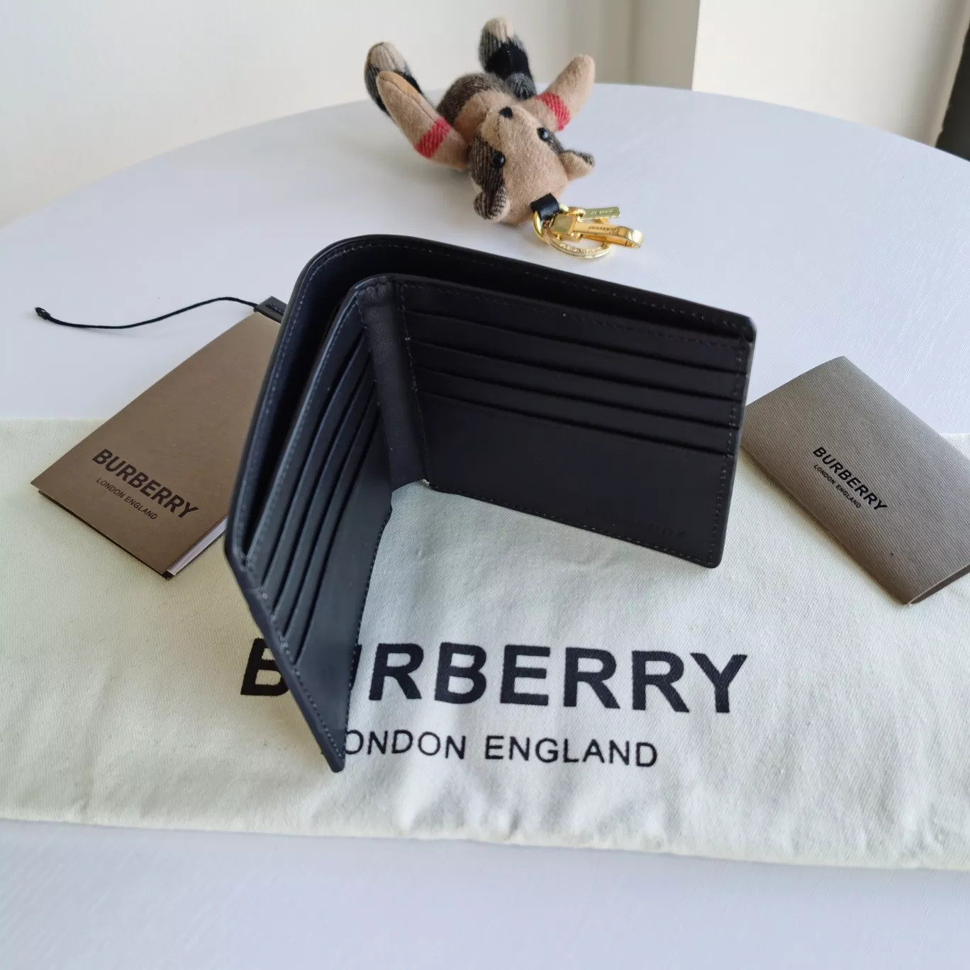 Comfortable 3304 Burberry AAA Man Wallets