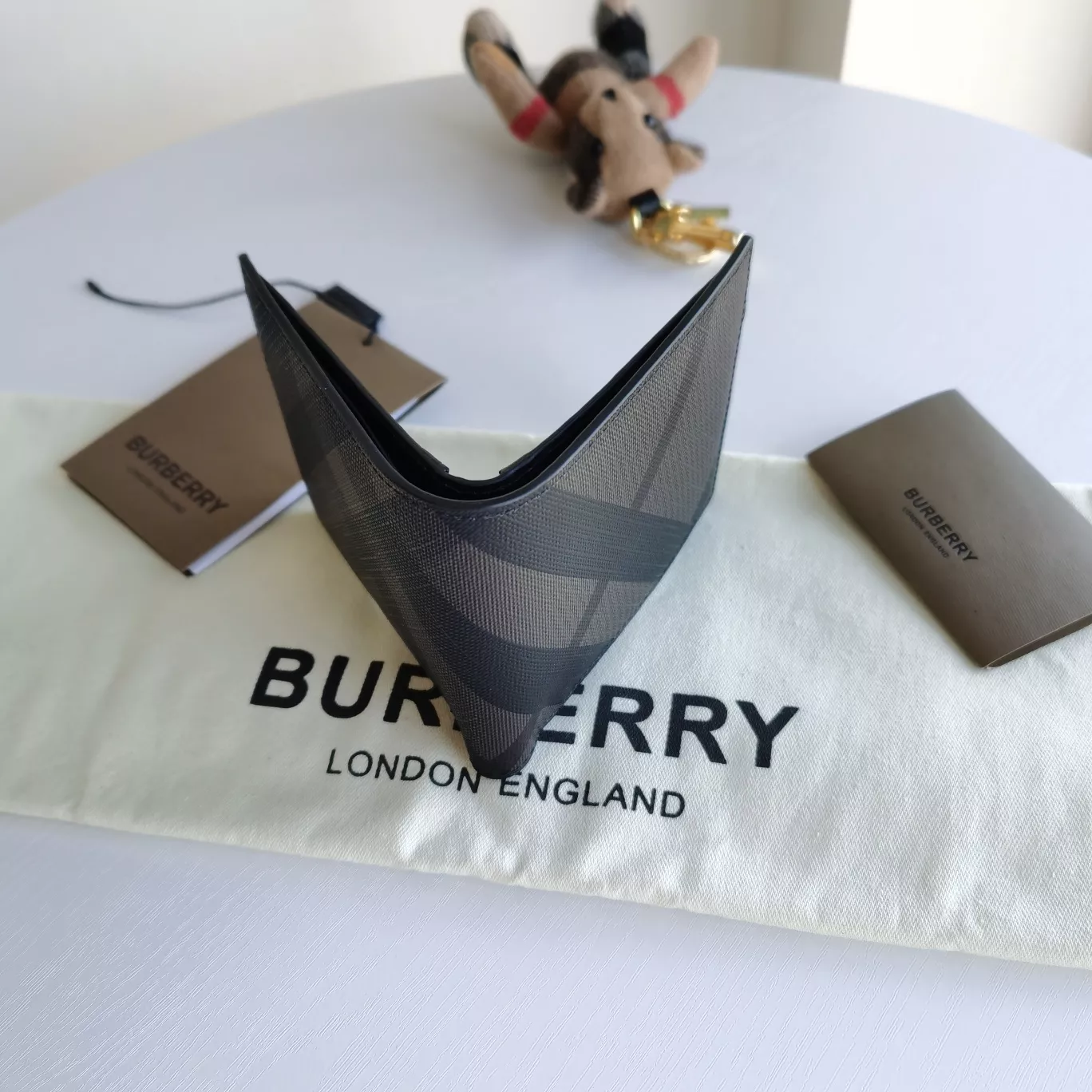 Comfortable 3304 Burberry AAA Man Wallets