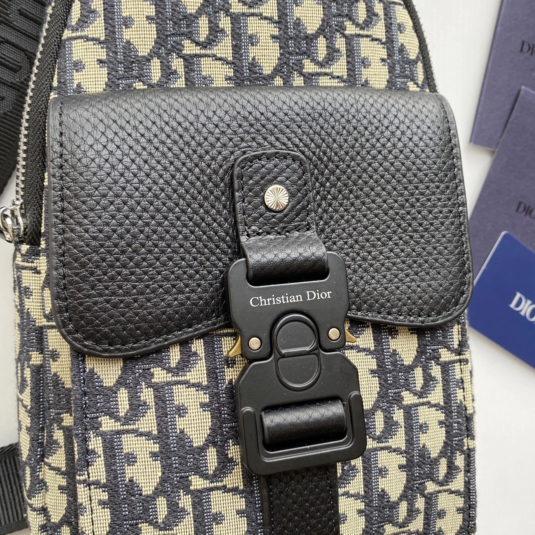 Comfortable 3400 Christian Dior AAA Man Messenger Bags