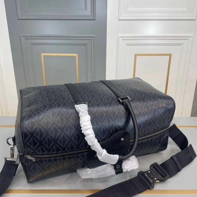 Comfortable 358 Christian Dior Travel Bags