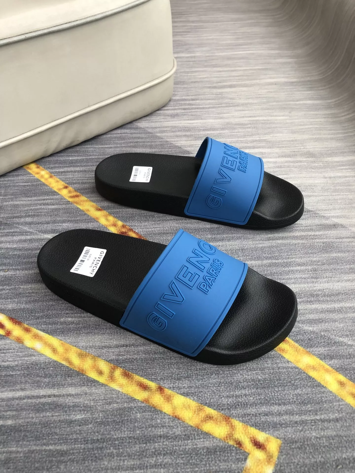 Comfortable 3649 Givenchy Slippers For Men