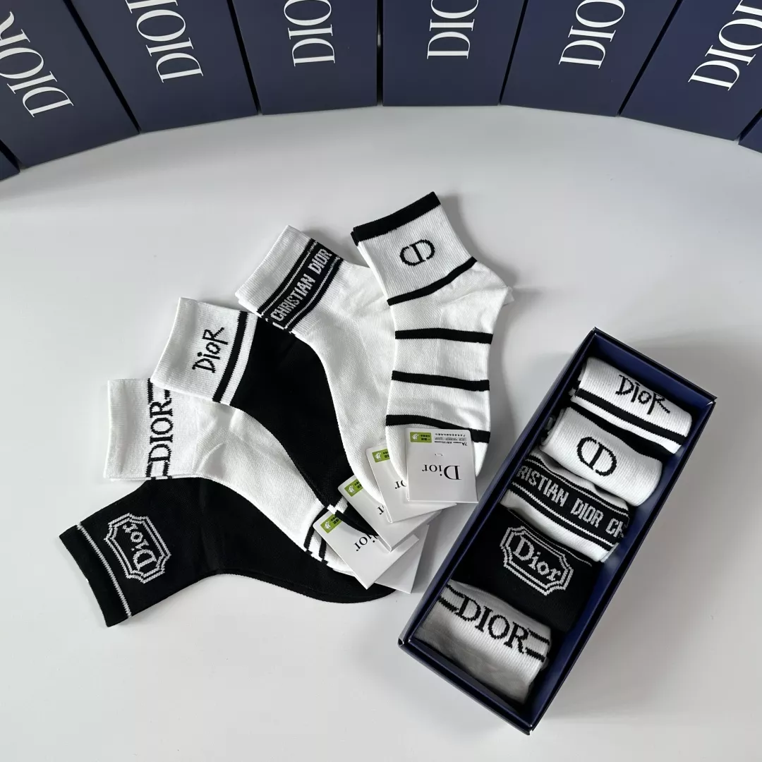 Comfortable 365 Christian Dior Socks