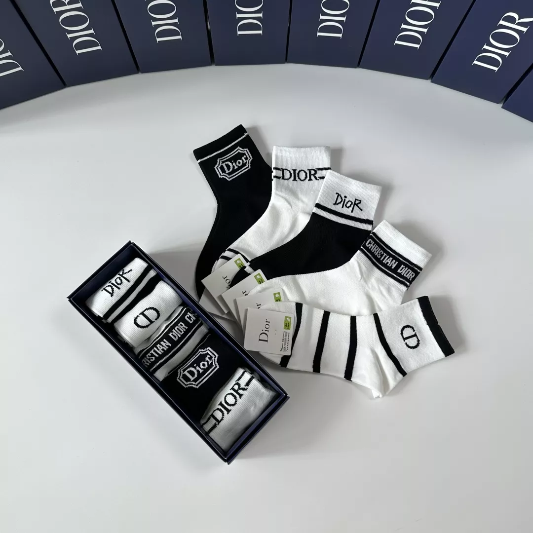 Comfortable 365 Christian Dior Socks