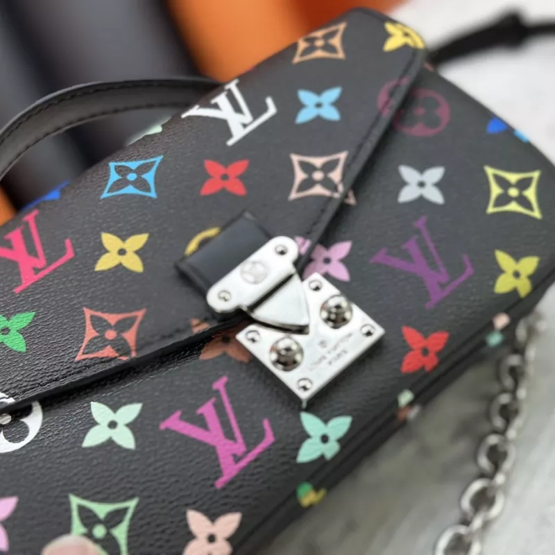 Comfortable 368 Louis Vuitton AAA Quality Messenger Bags For Women
