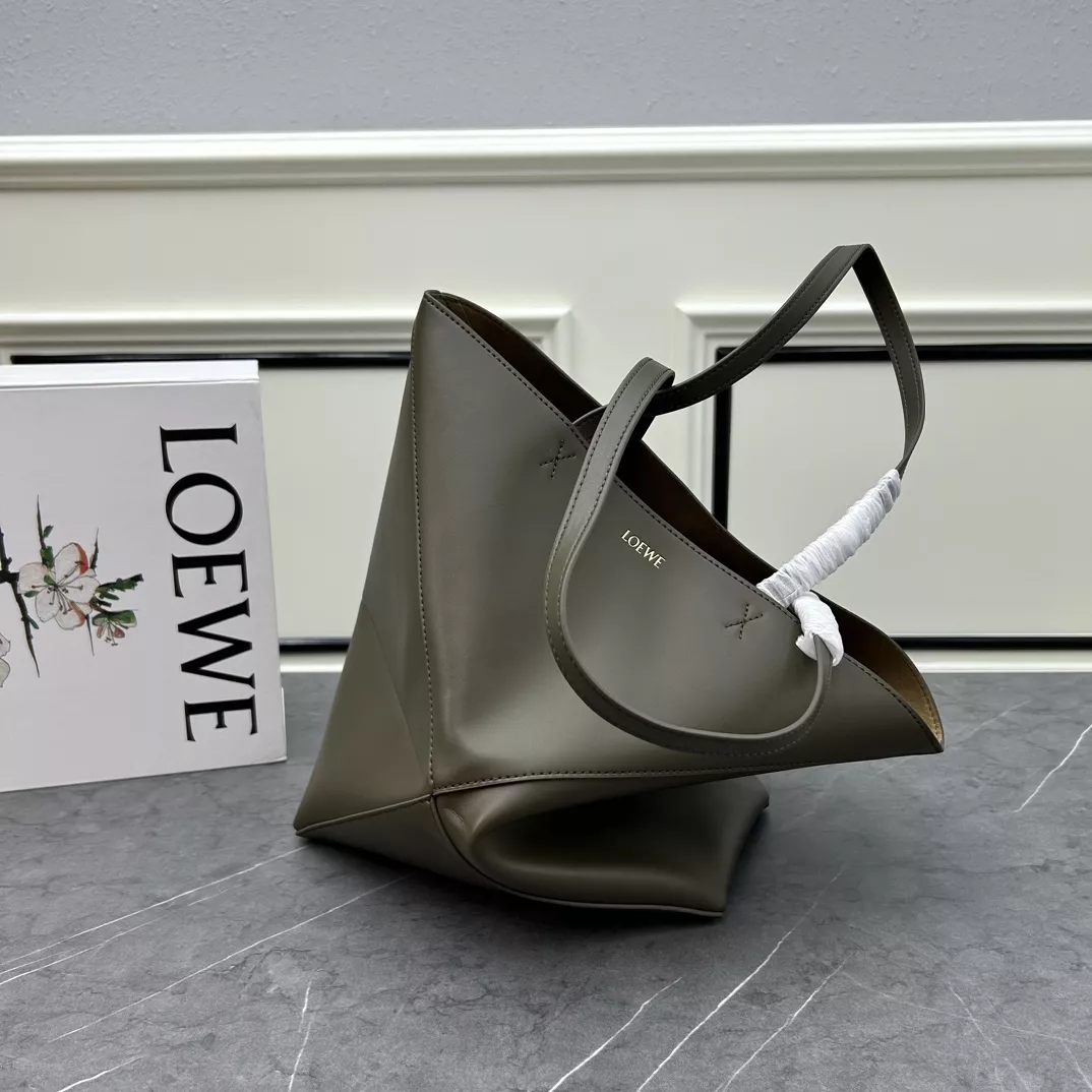 Comfortable 3718 LOEWE AAA Quality Shoulder Bags For Women