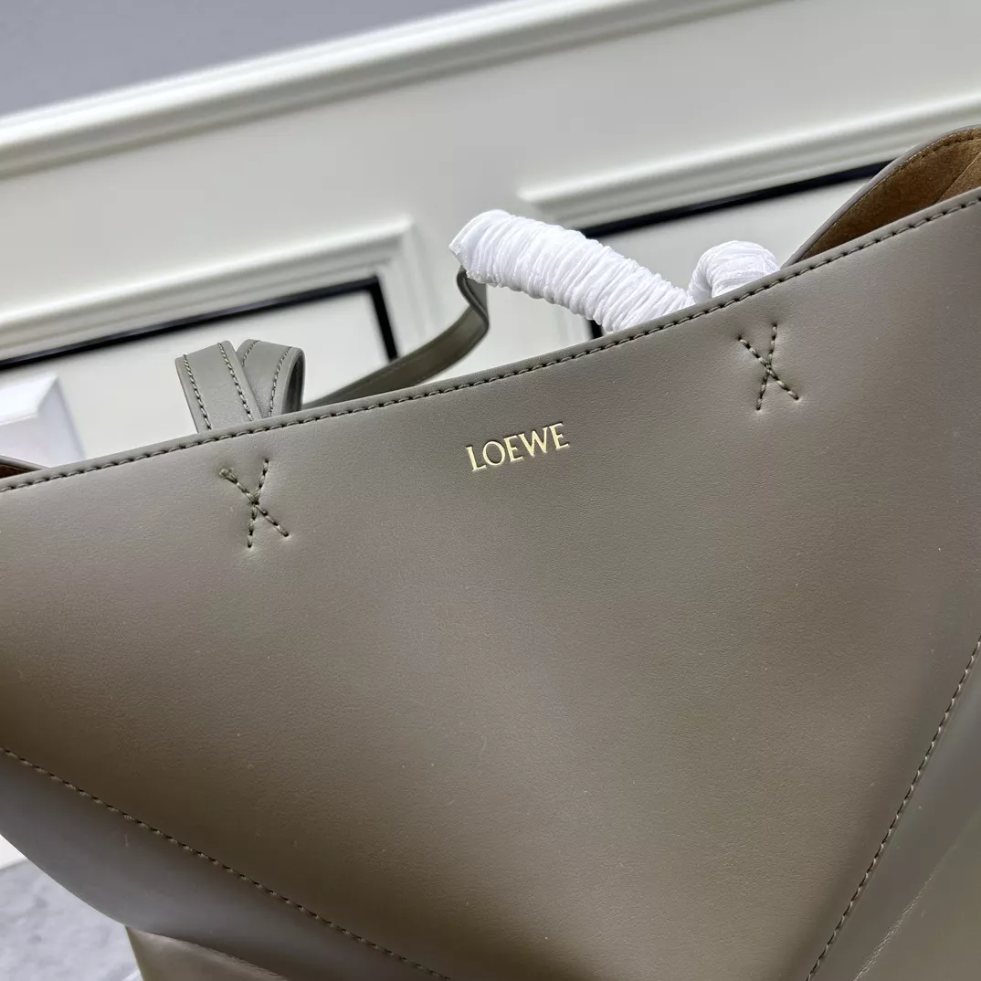 Comfortable 3718 LOEWE AAA Quality Shoulder Bags For Women