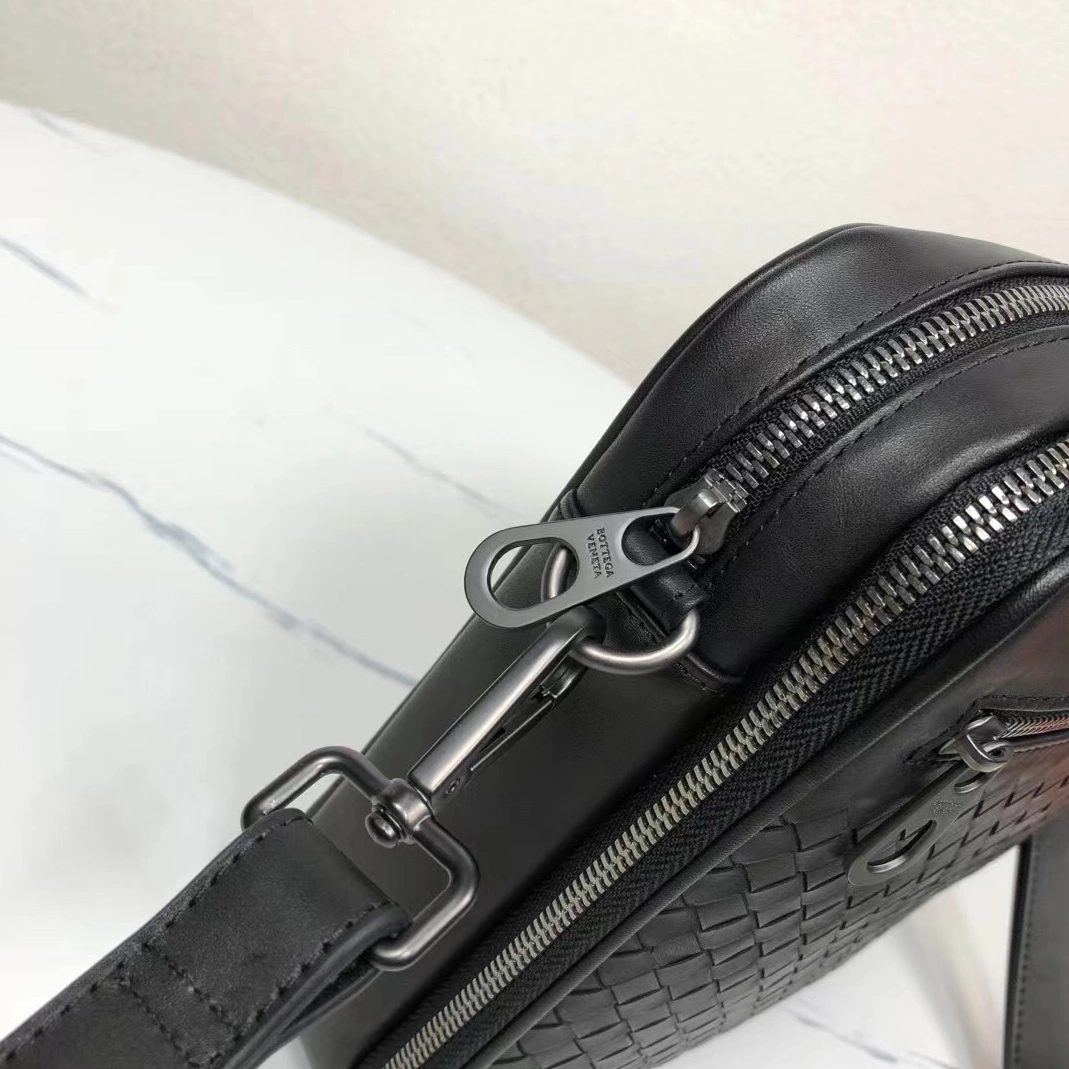 Comfortable 373 Bottega Veneta AAA Man Messenger Bags