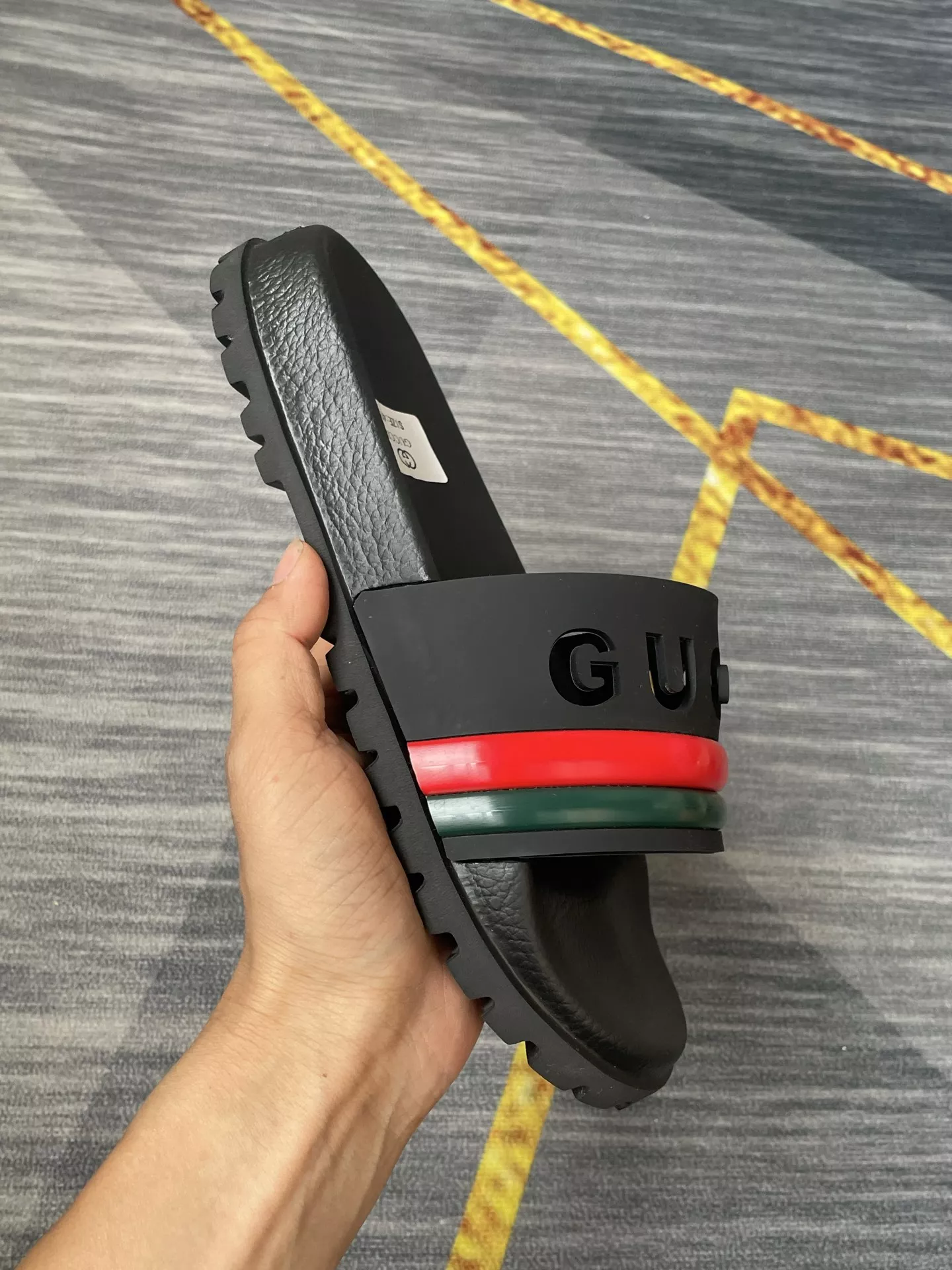 Comfortable 3791 Gucci Slippers For Men