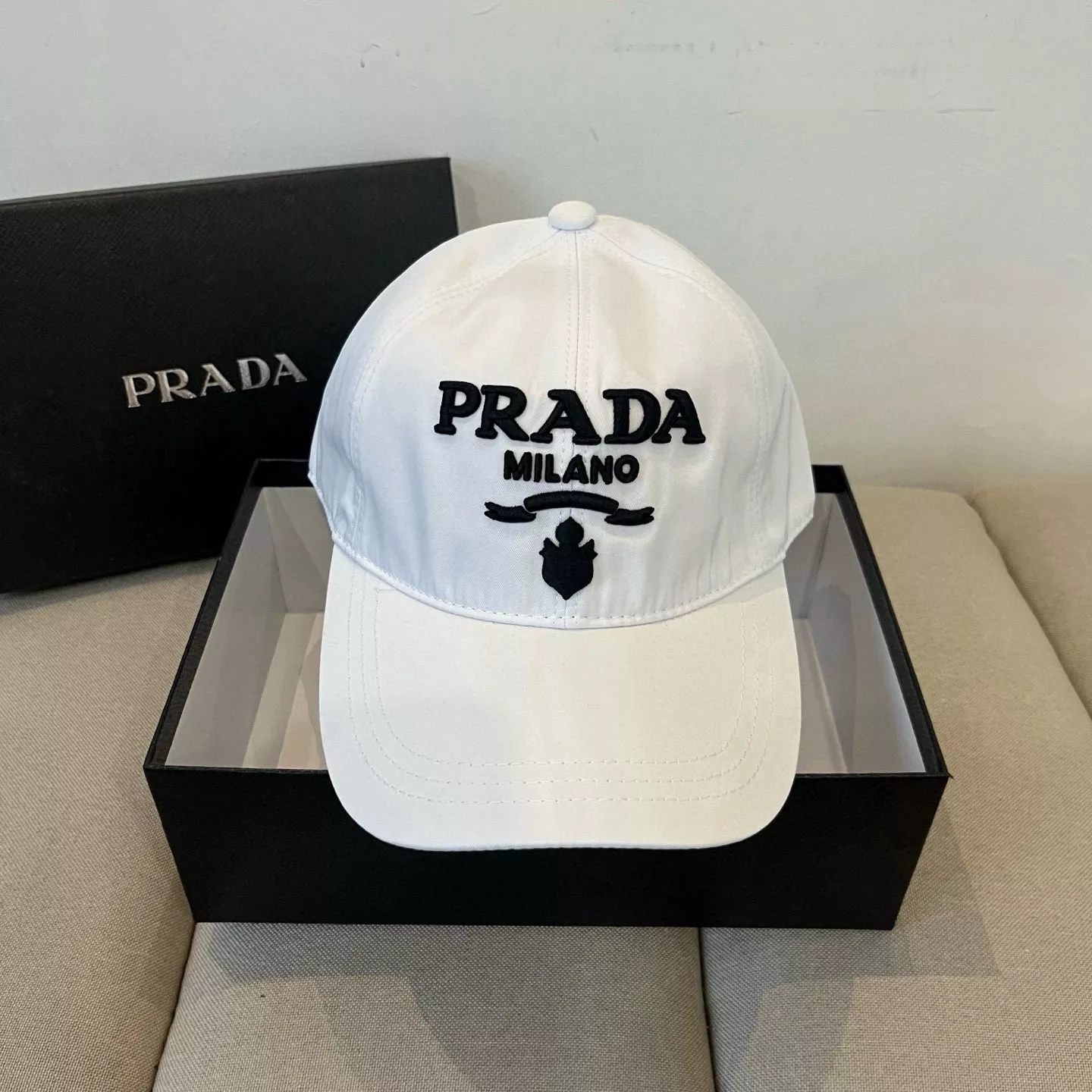 Comfortable 3866 Prada Caps