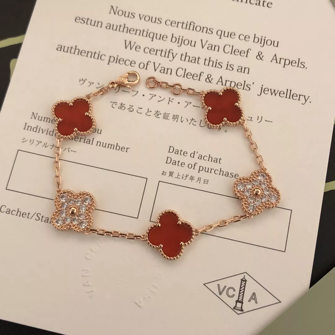 Comfortable 3892 Van Cleef & Arpels Bracelets For Women