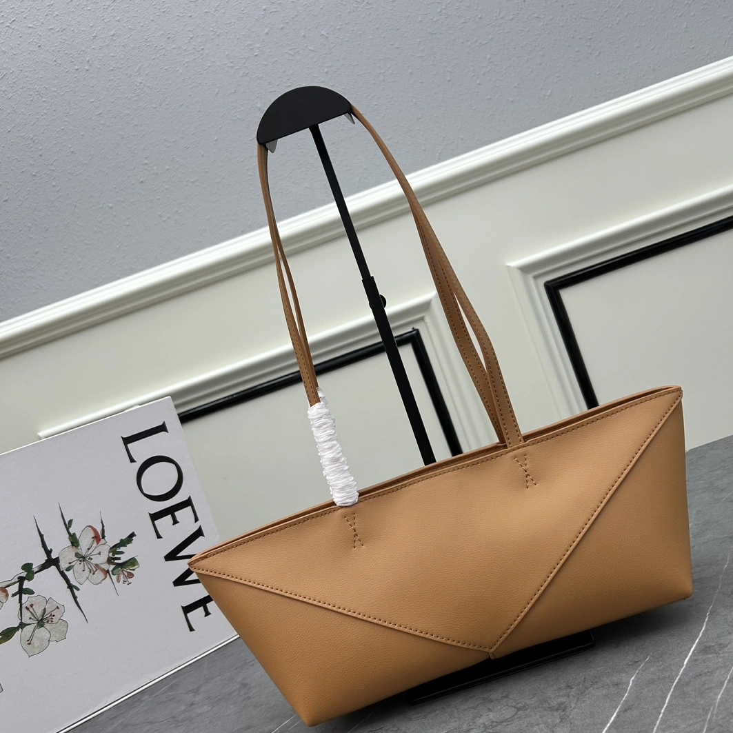 Comfortable 3896 LOEWE AAA Quality Shoulder Bags For Women