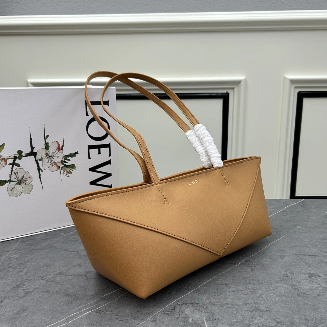 Comfortable 3896 LOEWE AAA Quality Shoulder Bags For Women