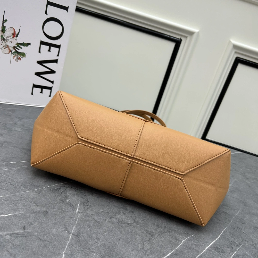 Comfortable 3896 LOEWE AAA Quality Shoulder Bags For Women