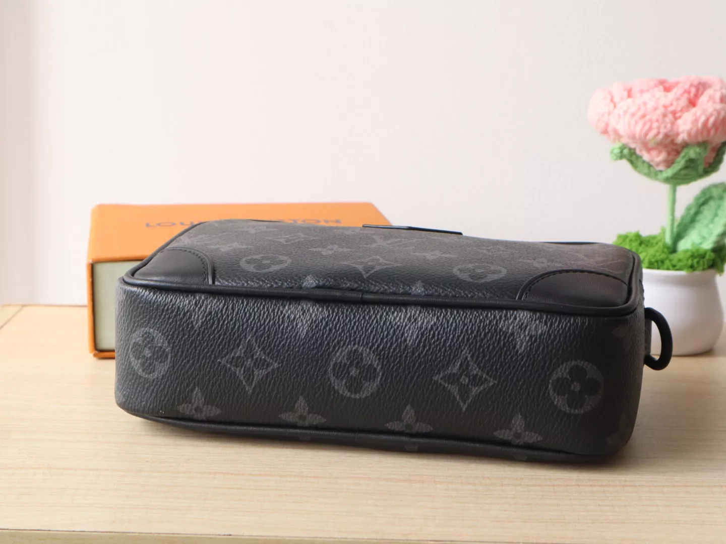 Comfortable 3903 Louis Vuitton AAA Quality Messenger Bags For Unisex