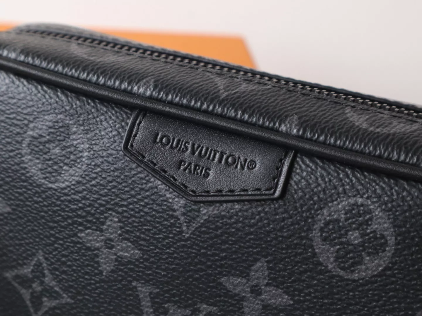 Comfortable 3903 Louis Vuitton AAA Quality Messenger Bags For Unisex