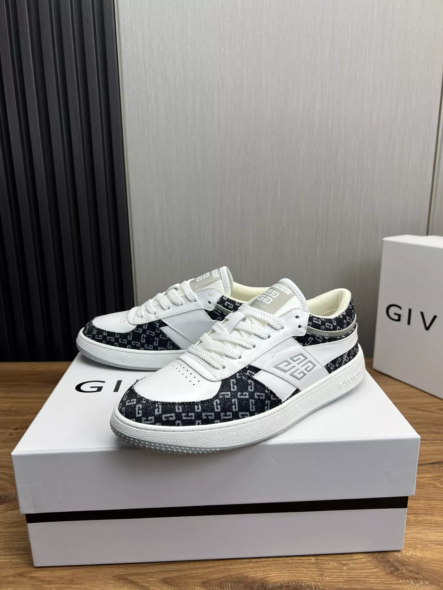Comfortable 3916 Givenchy Casual Shoes For Men