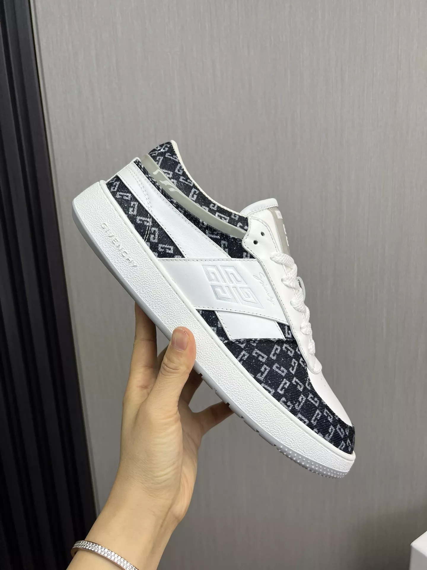 Comfortable 3916 Givenchy Casual Shoes For Men