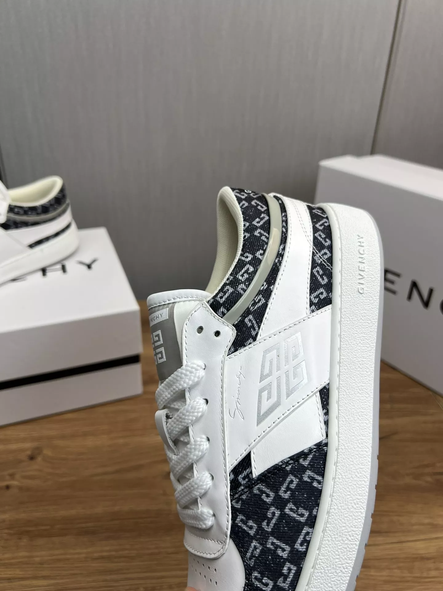 Comfortable 3916 Givenchy Casual Shoes For Men