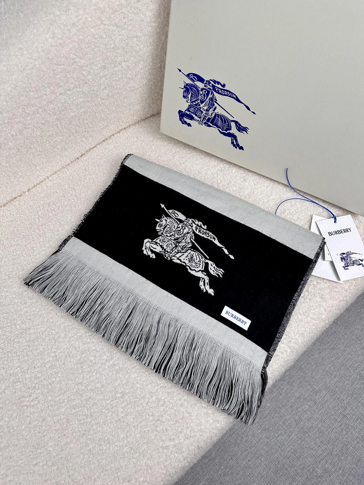 Comfortable 4005 Burberry Scarf