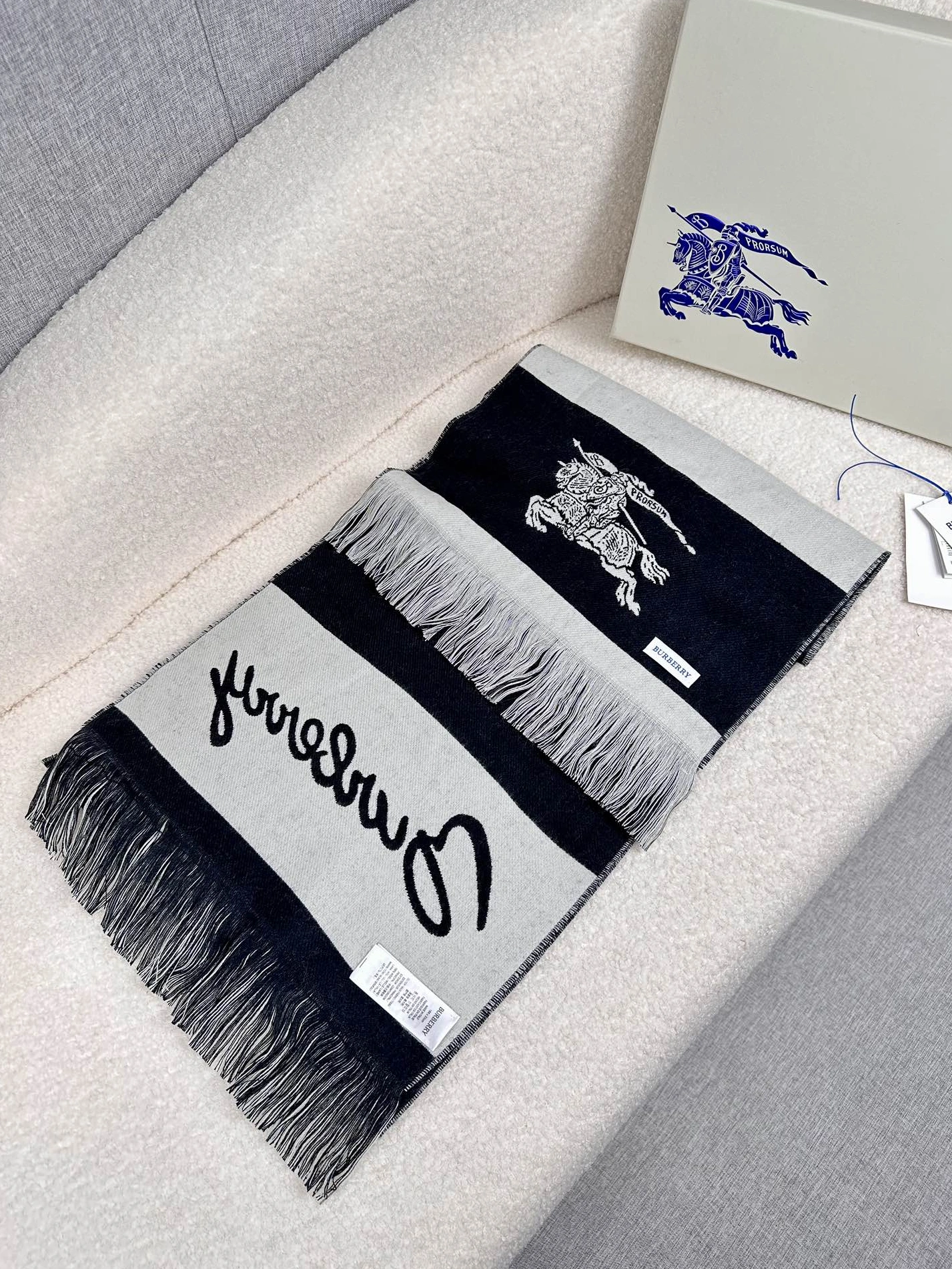 Comfortable 4005 Burberry Scarf