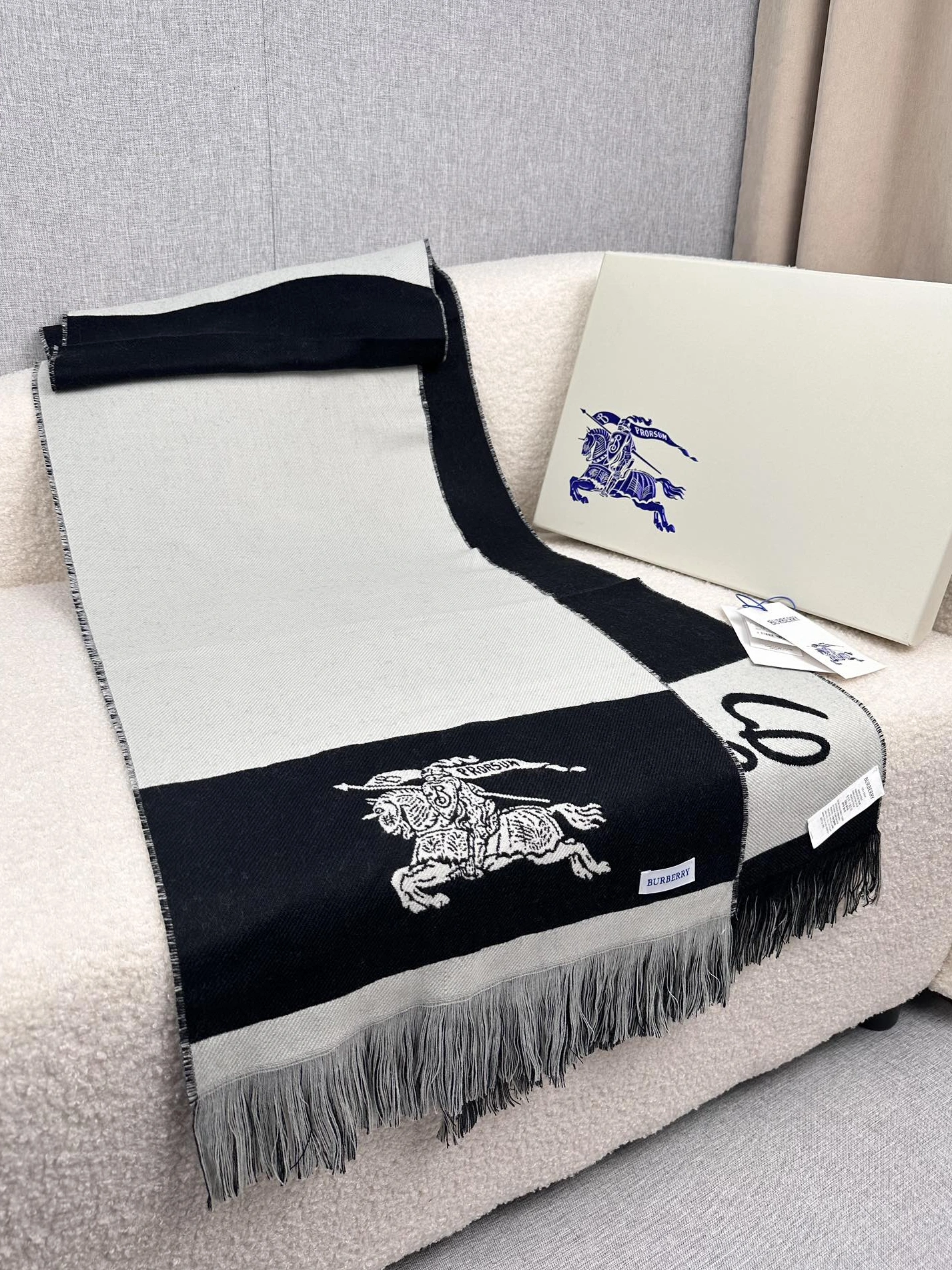 Comfortable 4005 Burberry Scarf
