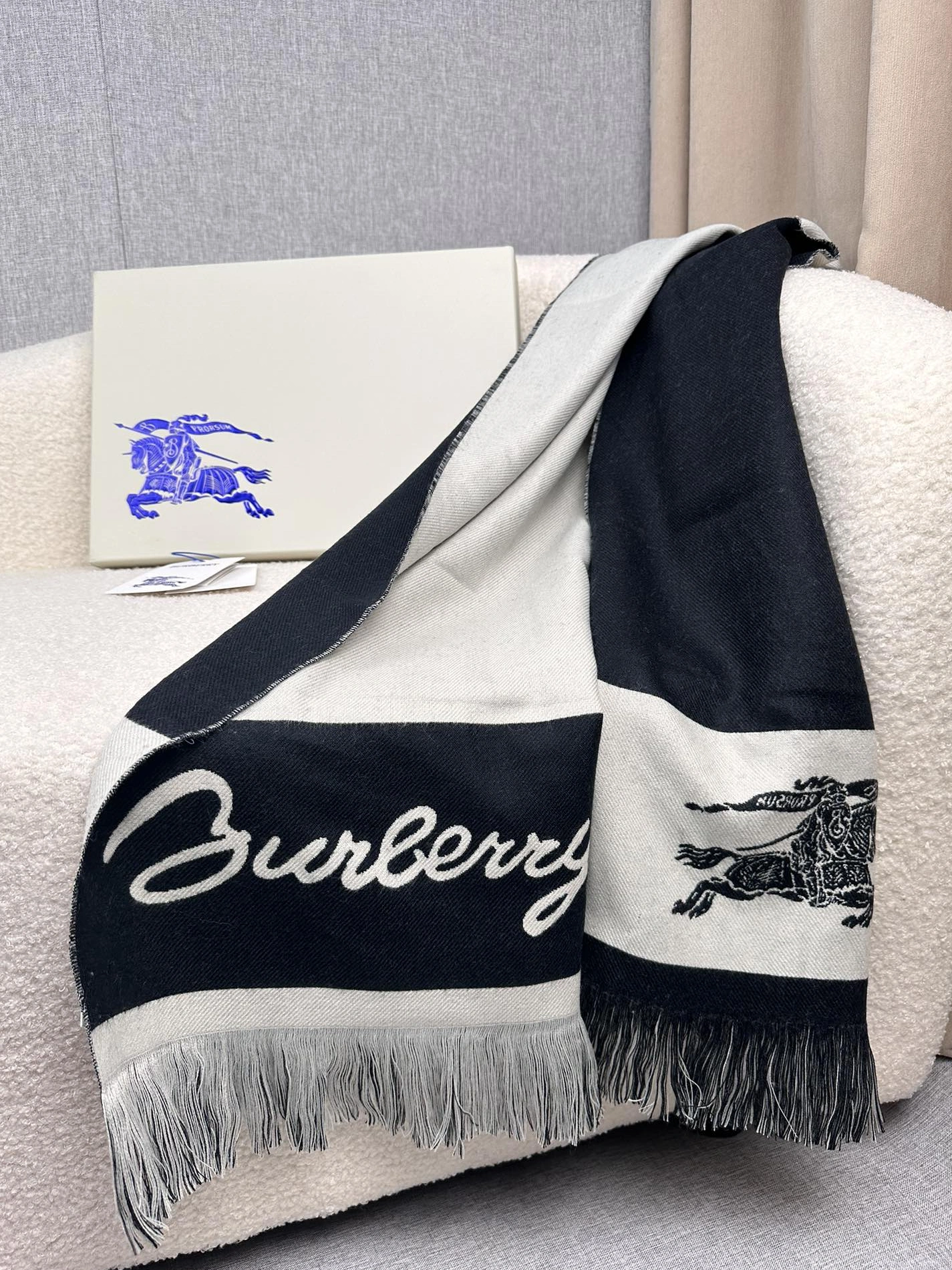 Comfortable 4005 Burberry Scarf