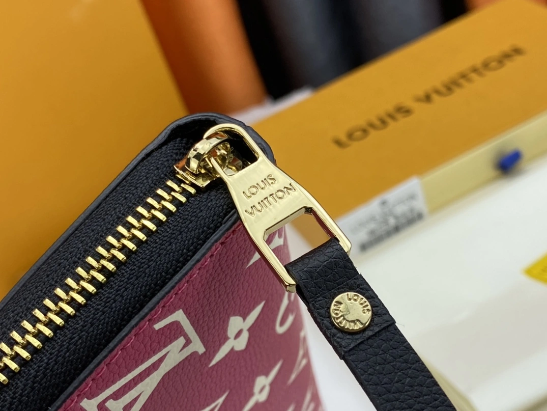 Comfortable 4072 Louis Vuitton AAA Quality Wallets For Women