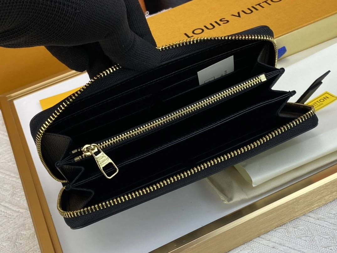 Comfortable 4072 Louis Vuitton AAA Quality Wallets For Women