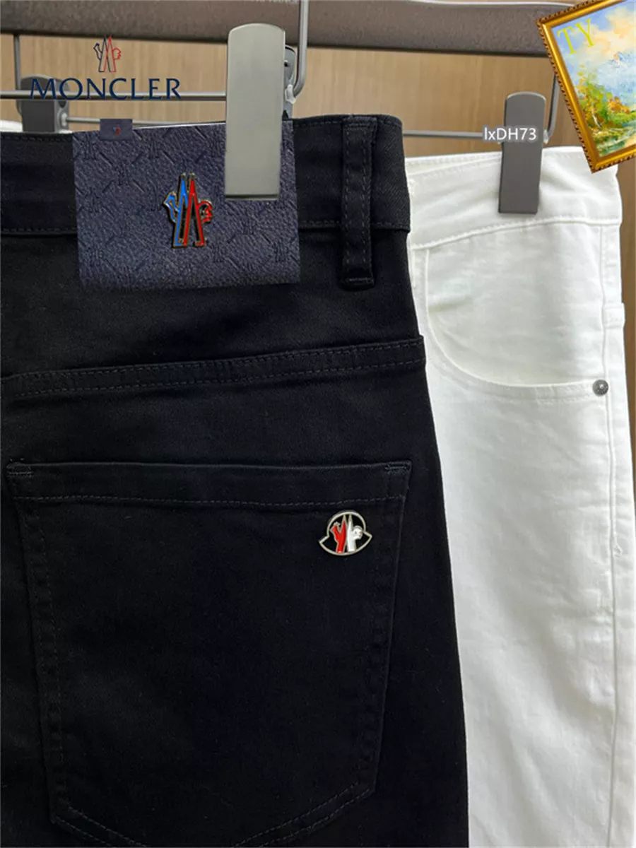 Comfortable 410 Moncler Jeans For Men