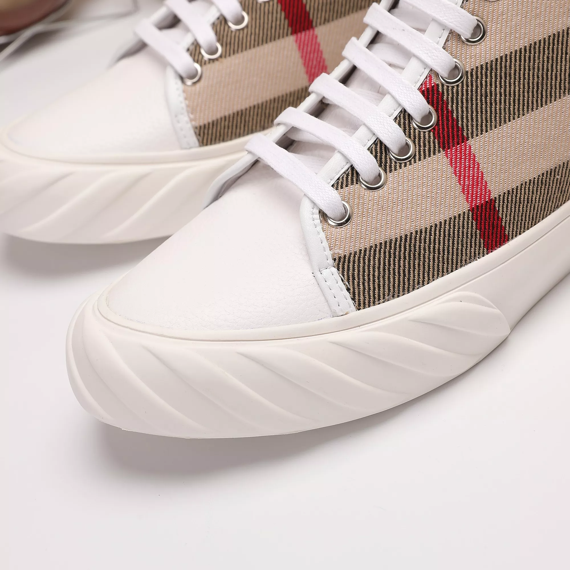 Comfortable 413 Burberry High Tops Shoes For Men