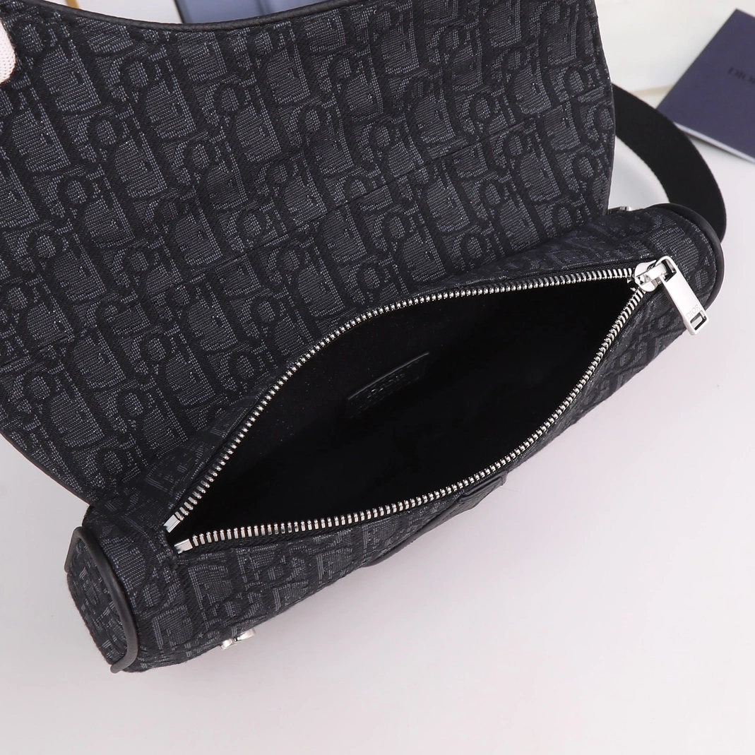 Comfortable 4270 Christian Dior AAA Man Messenger Bags