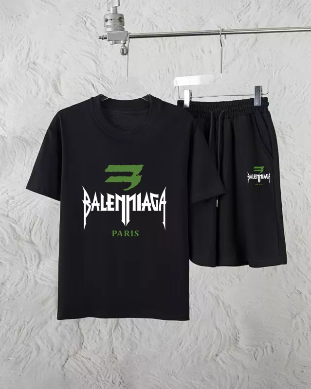 Comfortable 4328 Balenciaga Fashion Tracksuits Short Sleeved For Unisex