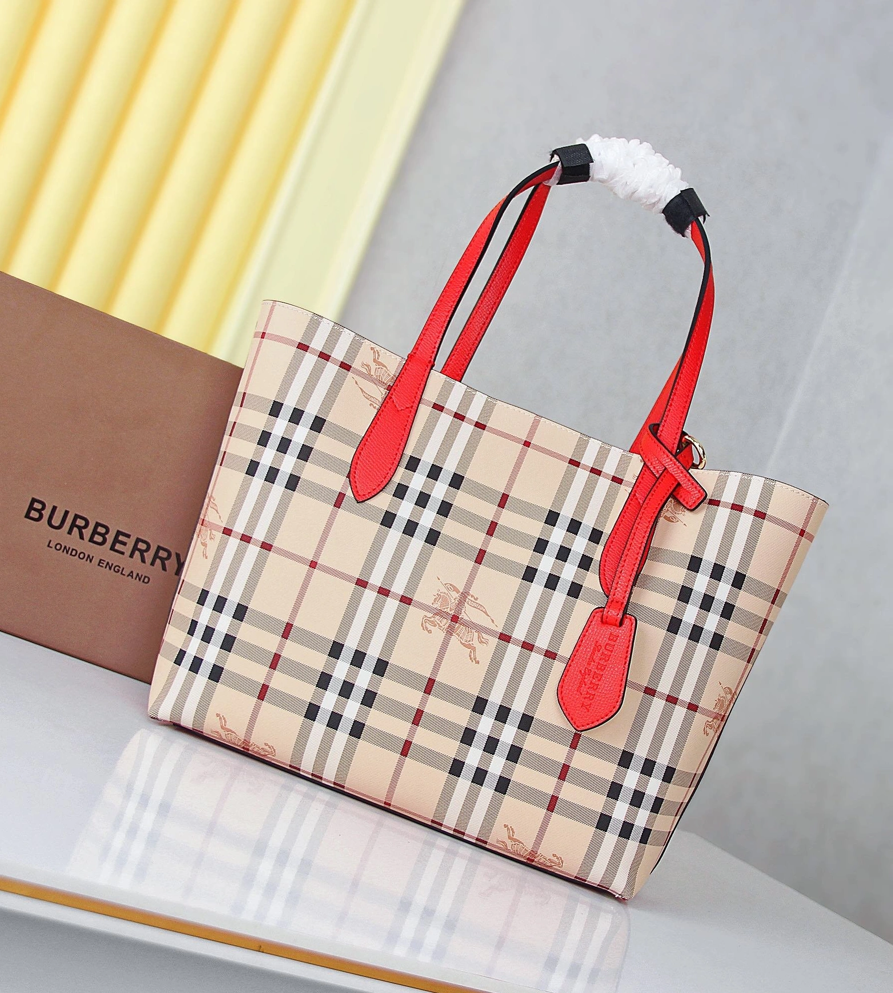 Comfortable 4599 Burberry AAA Handbags For Women