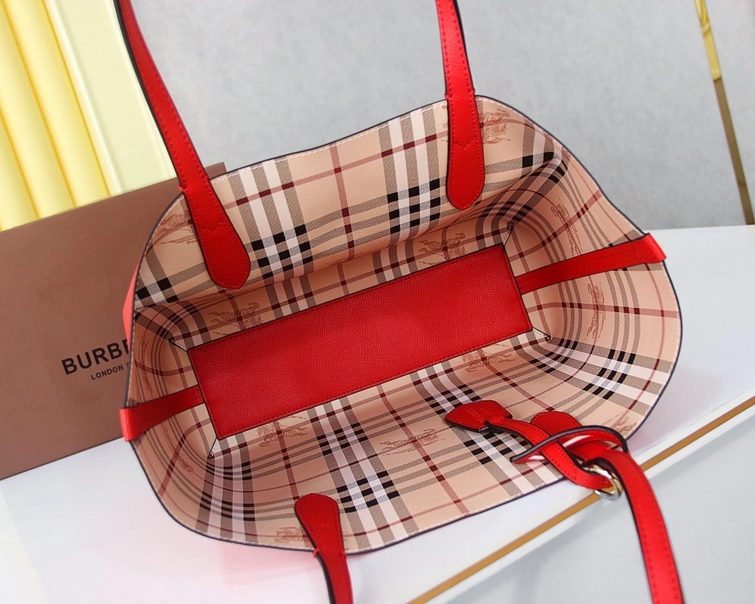 Comfortable 4599 Burberry AAA Handbags For Women
