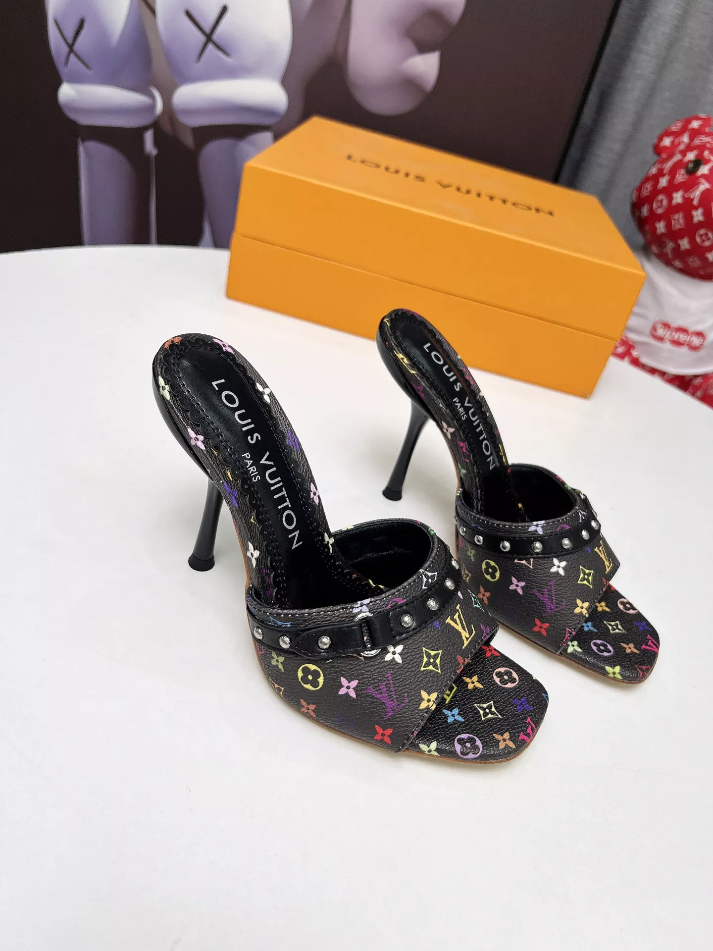 Comfortable 4642 Louis Vuitton Slippers For Women