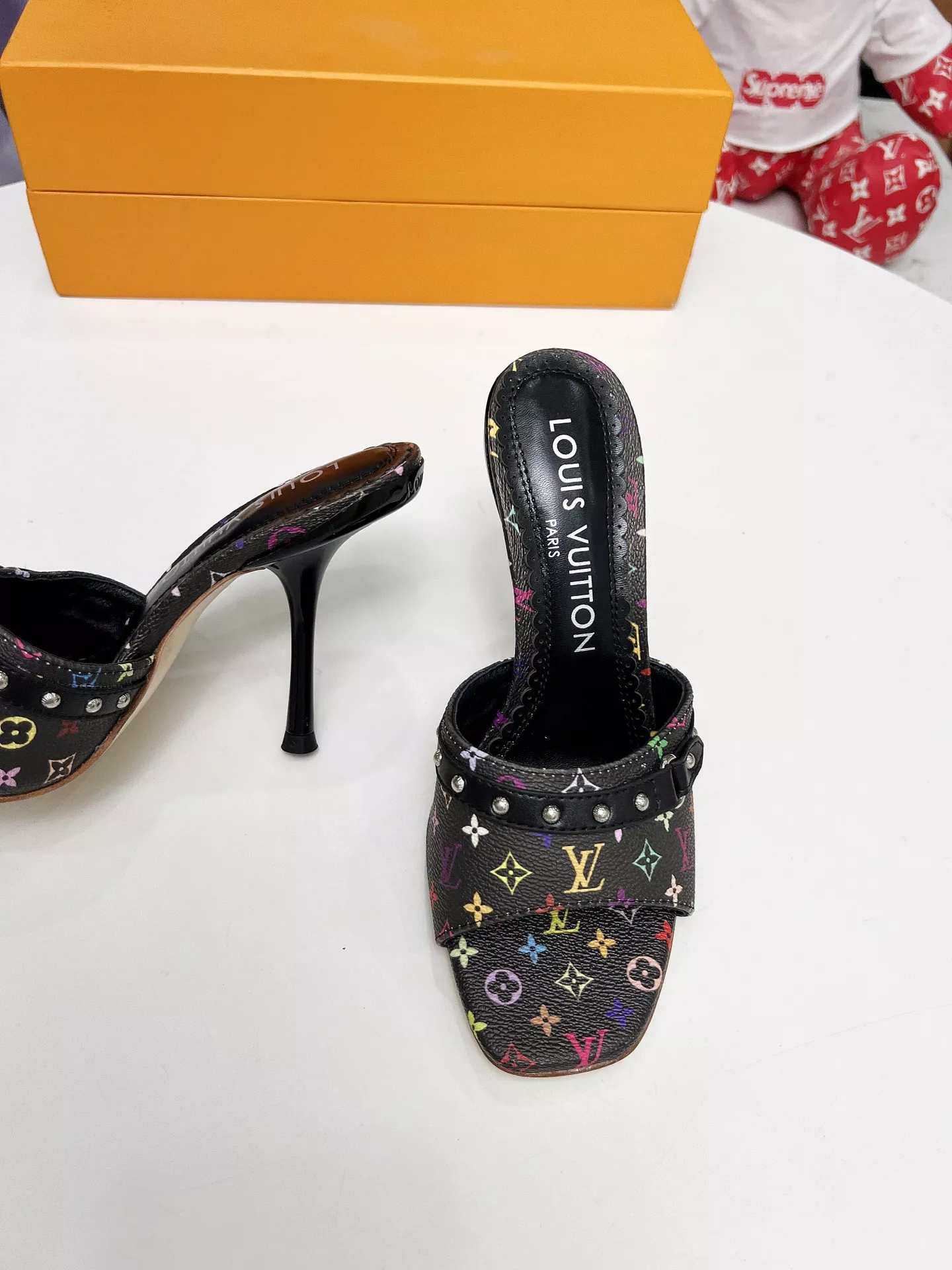 Comfortable 4642 Louis Vuitton Slippers For Women