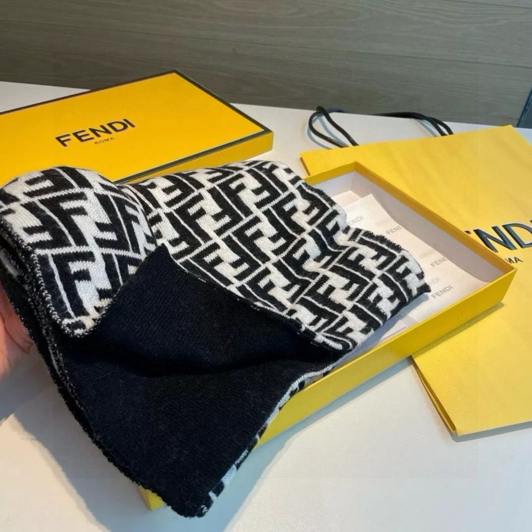 Comfortable 4693 Fendi Scarf For Women
