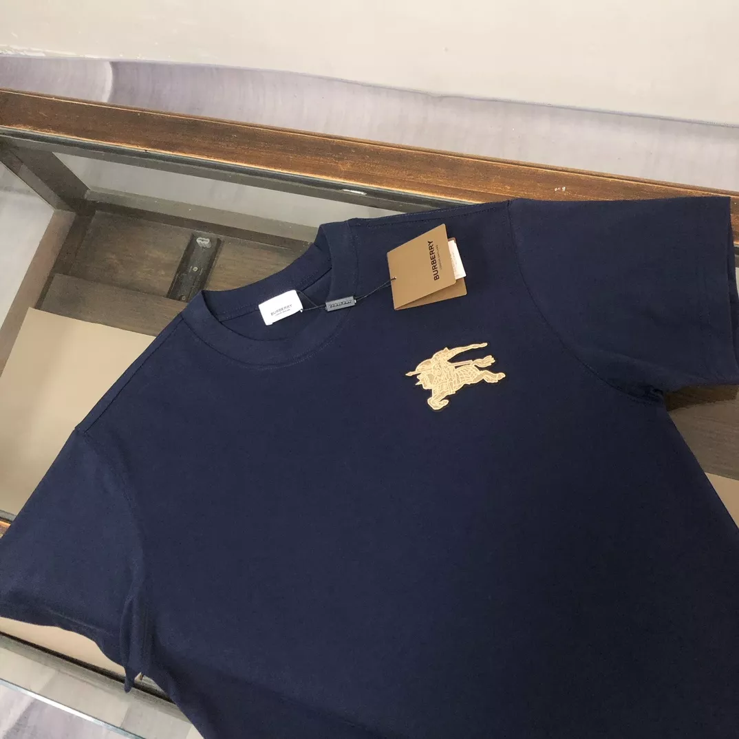 Comfortable 4807 Burberry Tracksuits Short Sleeved For Unisex