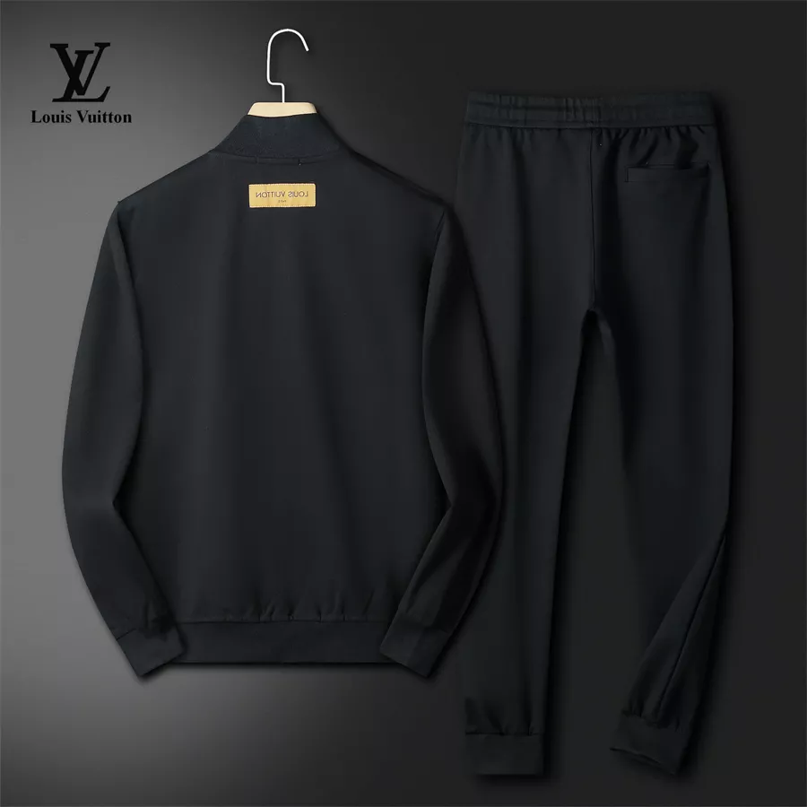 Comfortable 4977 Louis Vuitton LV Tracksuits Long Sleeved For Men