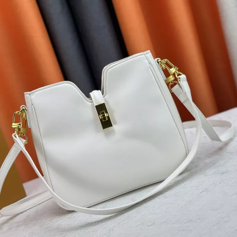 Comfortable 509 Louis Vuitton AAA Quality Messenger Bags For Women