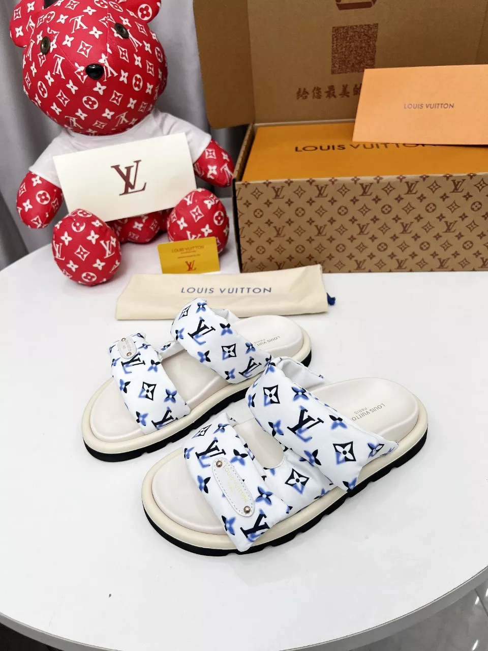 Comfortable 5153 Louis Vuitton Slippers For Women