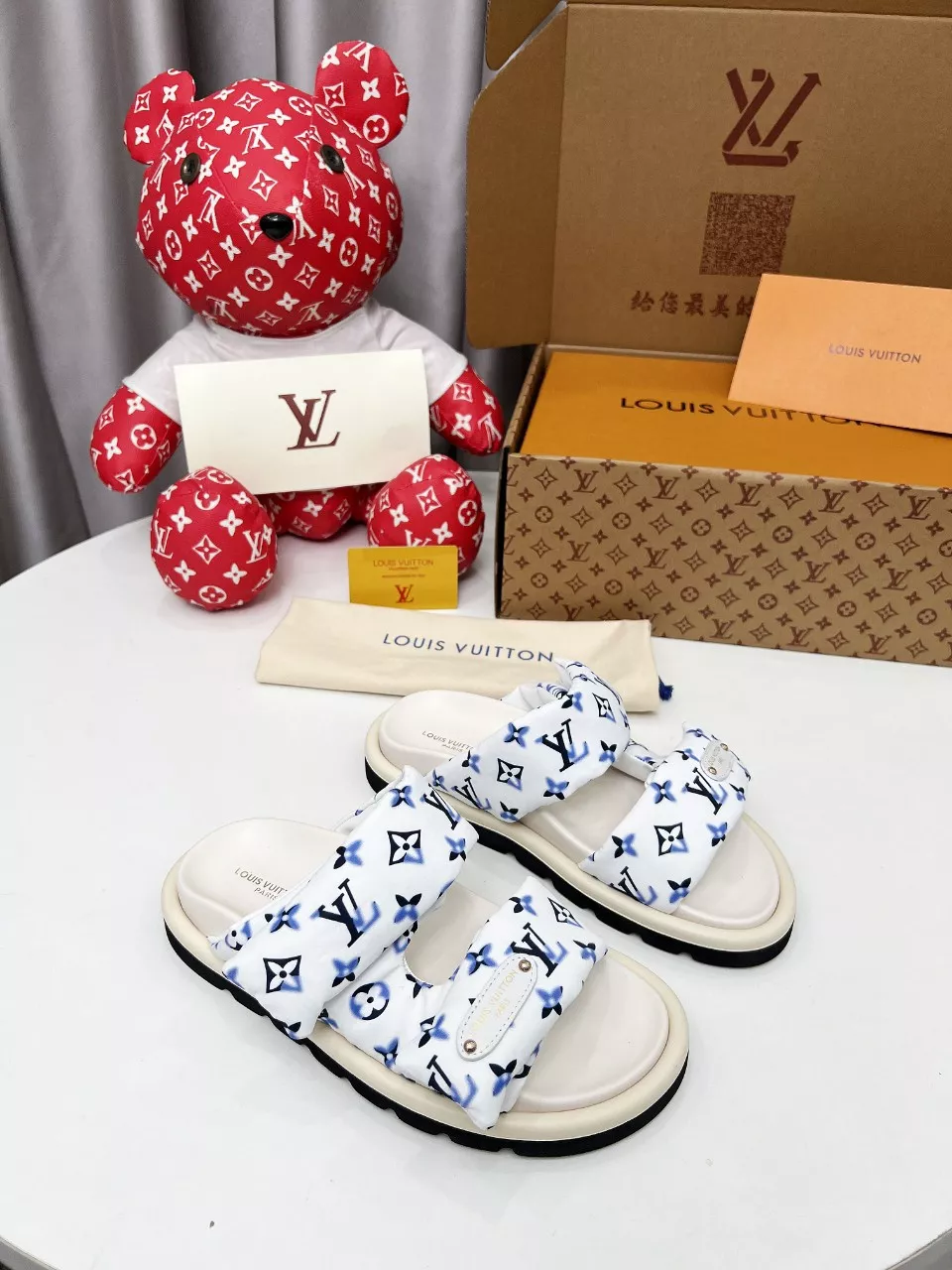 Comfortable 5153 Louis Vuitton Slippers For Women