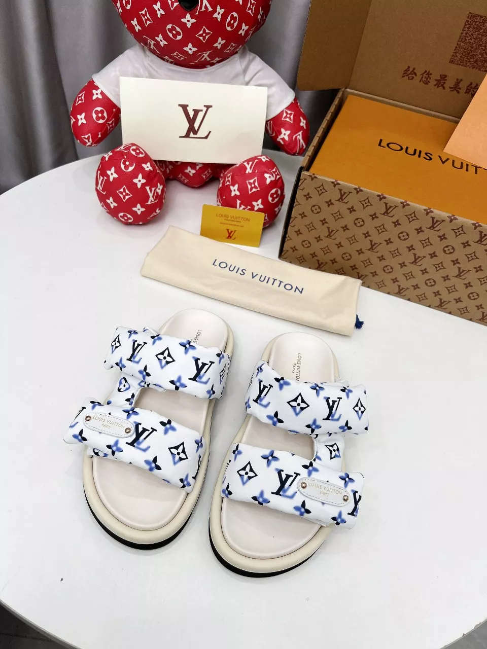 Comfortable 5153 Louis Vuitton Slippers For Women