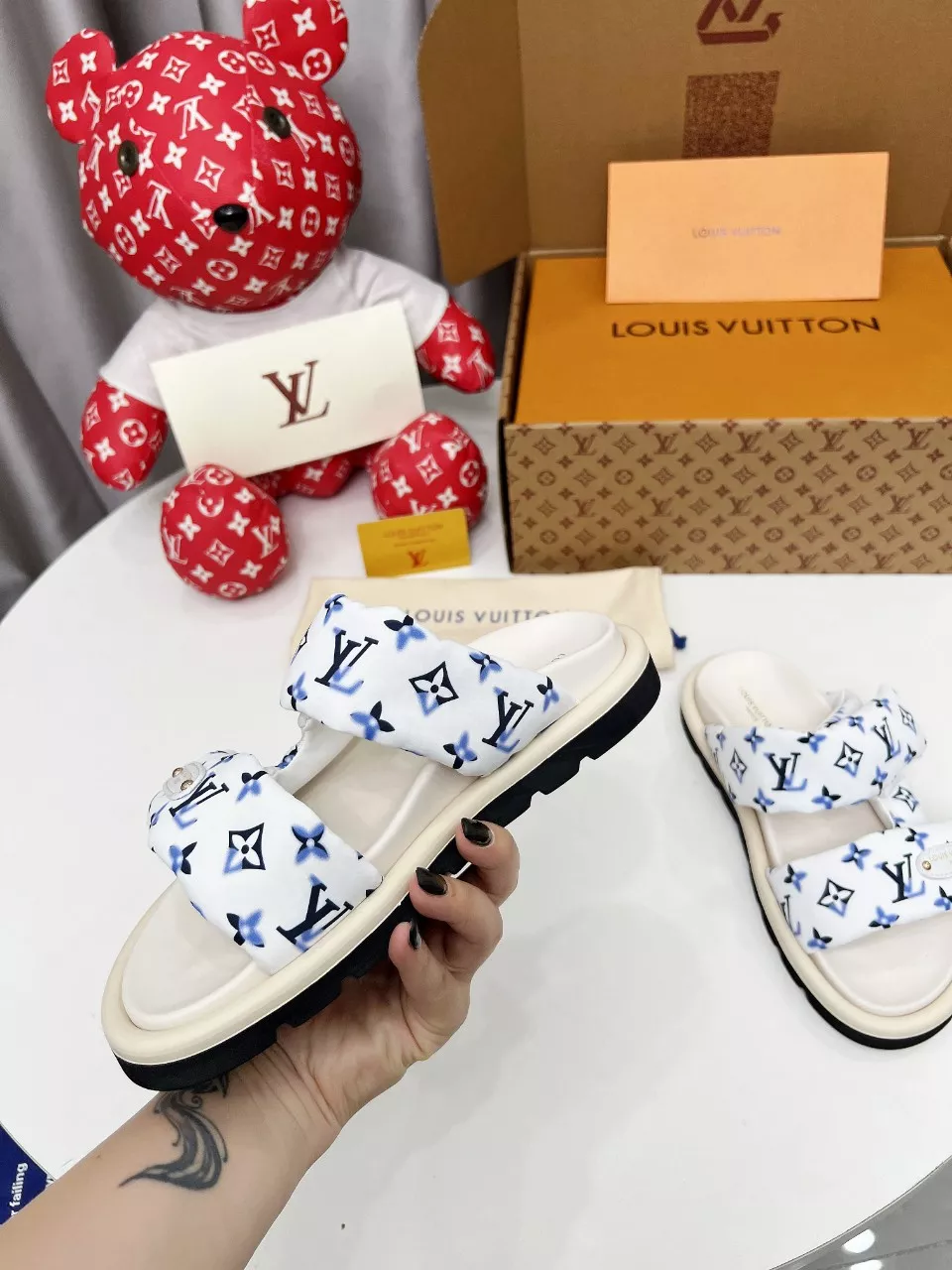Comfortable 5153 Louis Vuitton Slippers For Women