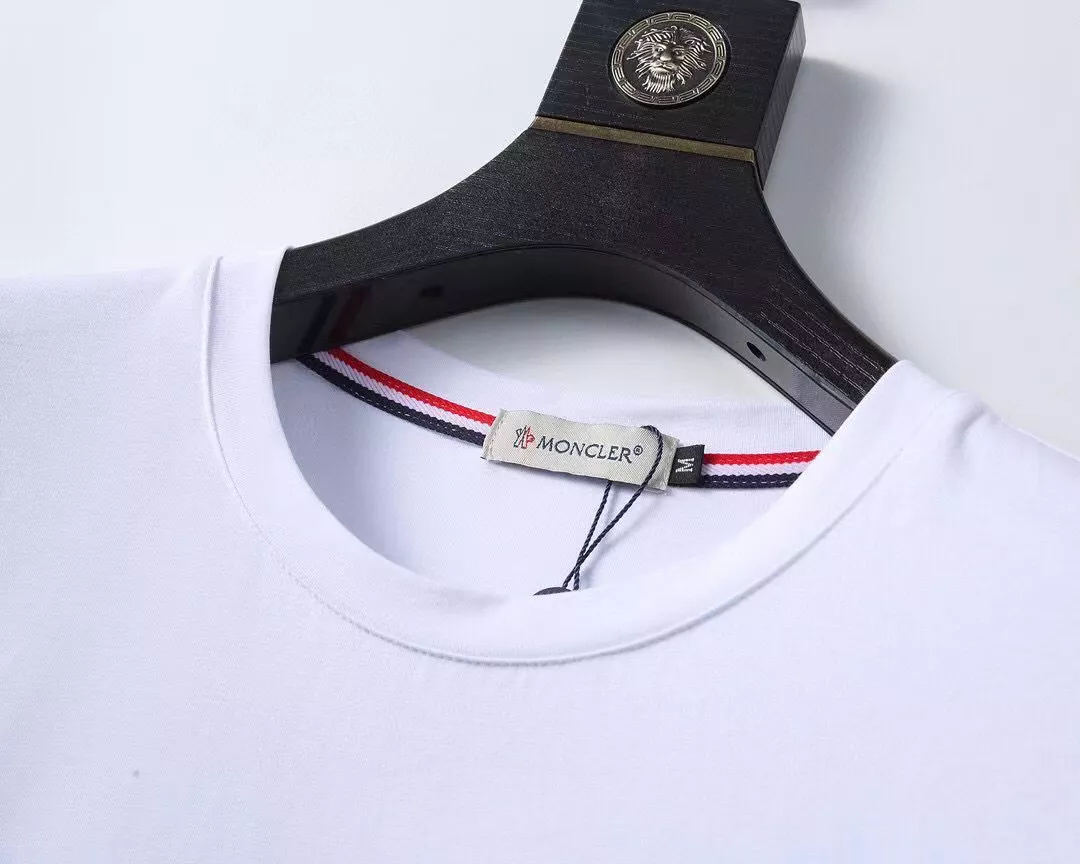 Comfortable 5157 Moncler T-Shirts Short Sleeved For Men