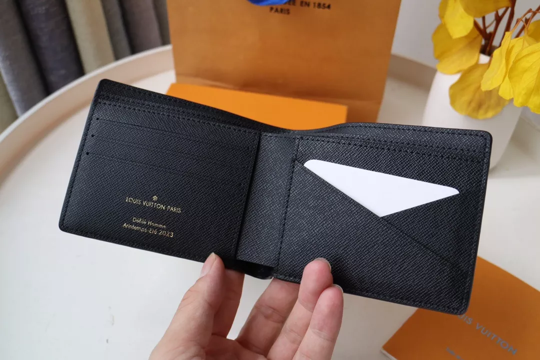 Comfortable 5196 Louis Vuitton LV Wallets